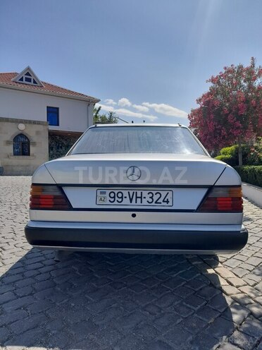 Mercedes E 200 d 1989, 455,550 km - 2.0 l - Bakı