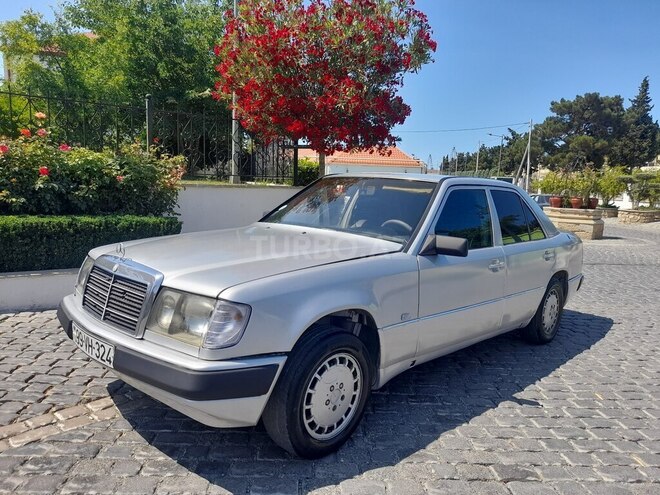 Mercedes E 200 d 1989, 455,550 km - 2.0 l - Bakı