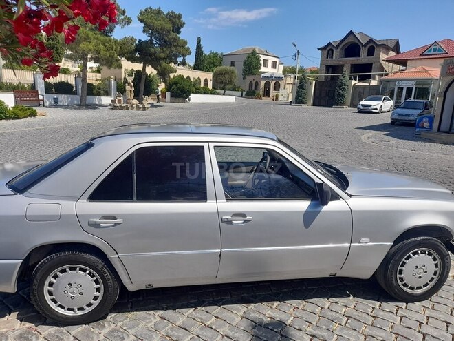 Mercedes E 200 d 1989, 455,550 km - 2.0 l - Bakı