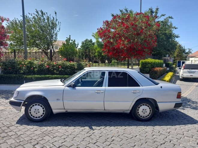 Mercedes E 200 d 1989, 455,550 km - 2.0 l - Bakı
