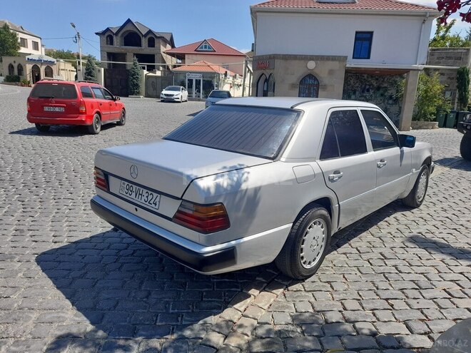Mercedes E 200 d 1989, 455,550 km - 2.0 l - Bakı
