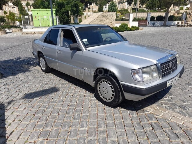 Mercedes E 200 d 1989, 455,550 km - 2.0 l - Bakı