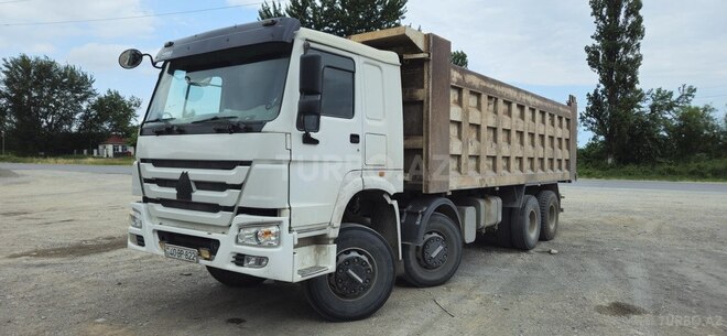 HOWO Sinotruk 2013, 365,200 km - 12.0 l - Quba