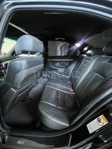 BMW 540 2001, 280,000 km - 4.4 l - Ağdaş
