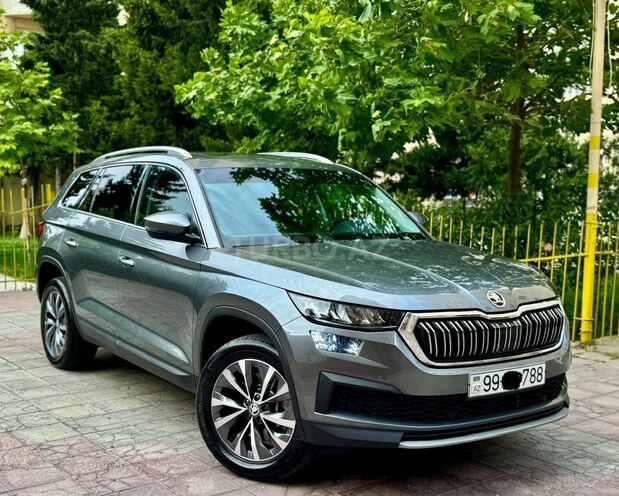 Skoda Kodiaq 2023, 40,600 km - 2.0 л - Bakı