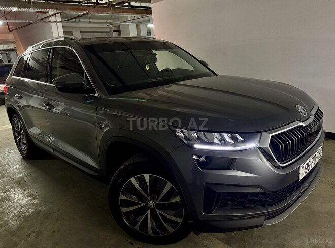 Skoda Kodiaq 2023, 40,600 km - 2.0 л - Bakı