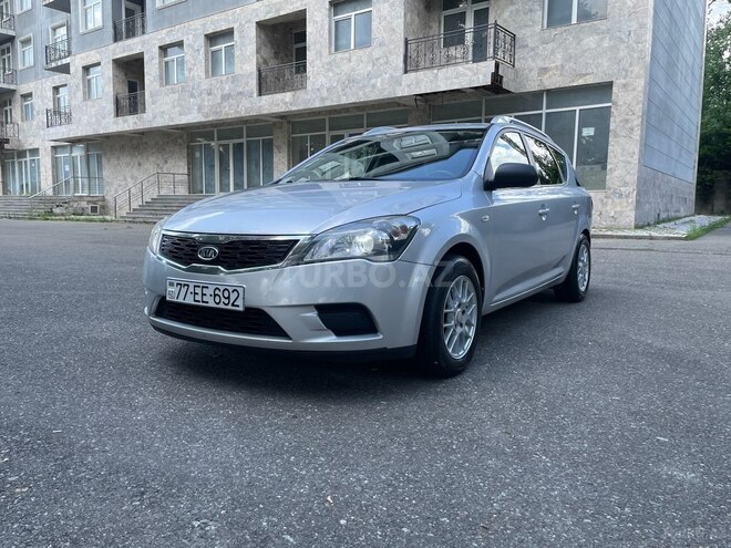 Kia Ceed 2010, 305,000 km - 1.4 л - İsmayıllı