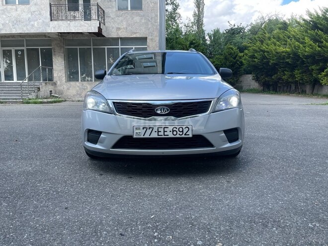 Kia Ceed 2010, 305,000 km - 1.4 л - İsmayıllı