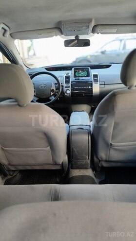 Toyota Prius-6