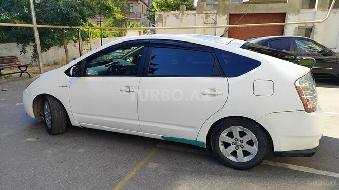 Toyota Prius-8