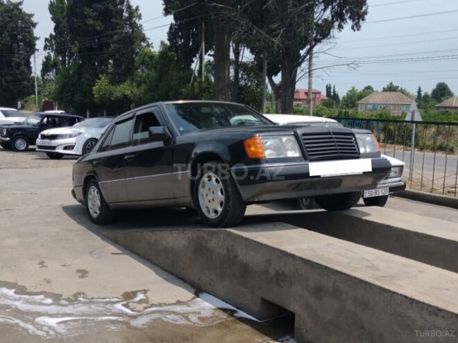 Mercedes E 200 1993, 582,000 km - 2.0 l - Bakı