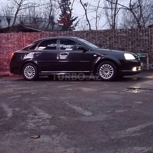 Chevrolet Lacetti-10