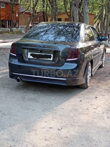 Chevrolet Lacetti-2