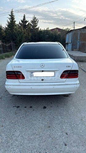 Mercedes E 320 2002, 319,400 km - 3.2 l - Bakı