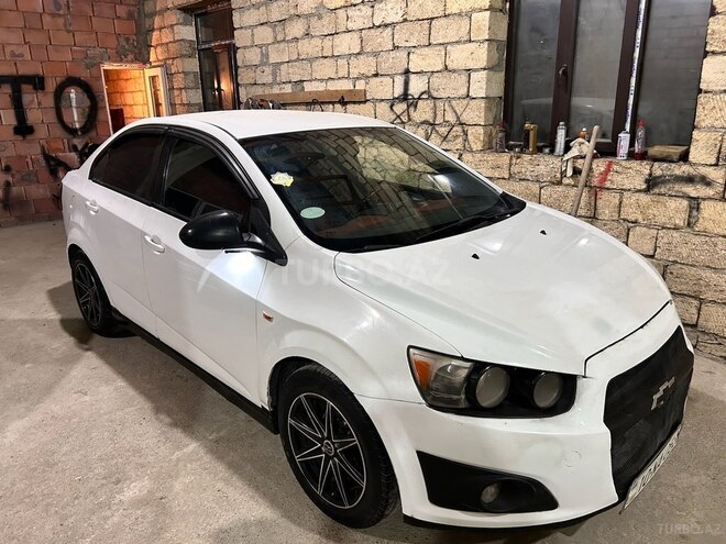 Chevrolet Aveo-6