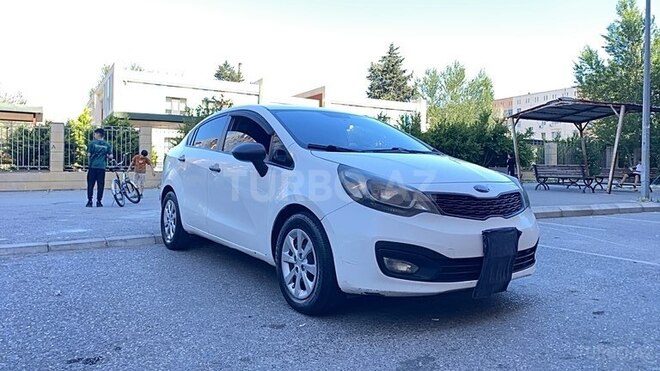Kia Rio 2013, 300,000 km - 1.4 l - Bakı