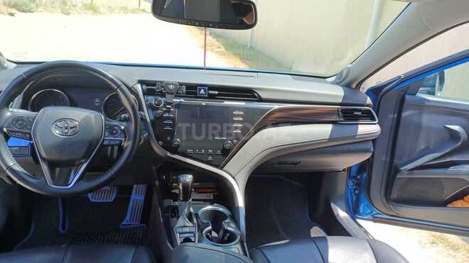 Toyota Camry-10