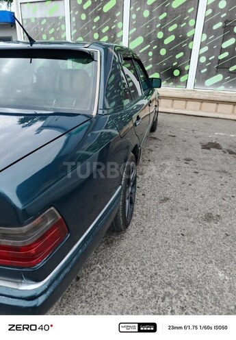 Mercedes E 250 1995, 250,000 km - 2.5 l - Bakı