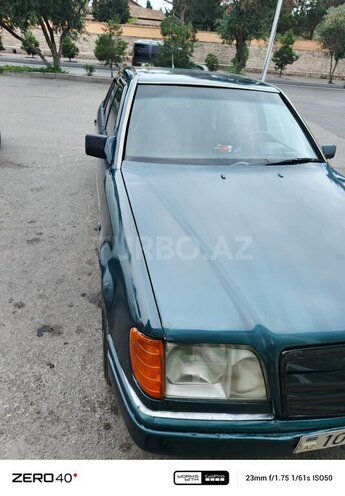 Mercedes E 250 1995, 250,000 km - 2.5 l - Bakı