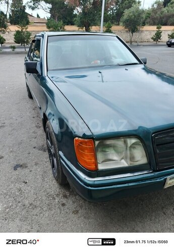 Mercedes E 250 1995, 250,000 km - 2.5 l - Bakı