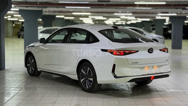Changan Qiyuan A05-5