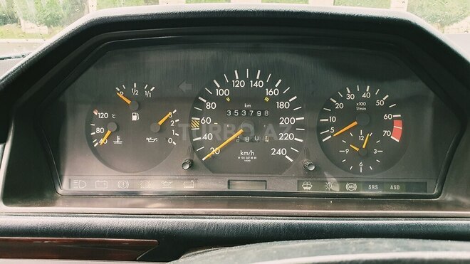 Mercedes E 220 1995, 353,798 km - 2.2 л - Gəncə