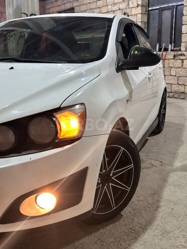 Chevrolet Aveo-3