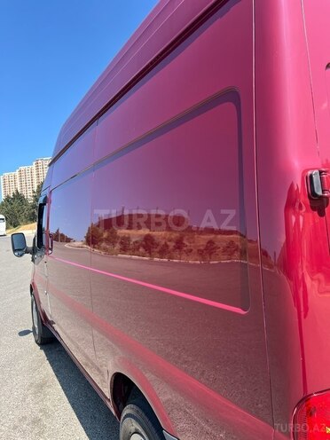 Ford Transit-4