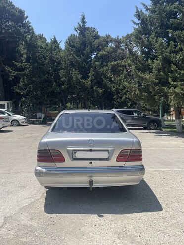 Mercedes E 220 d 2000, 437,500 km - 2.2 l - Bakı