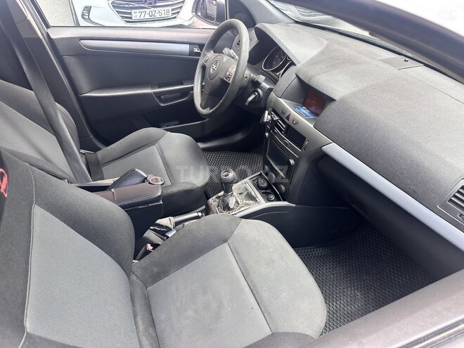 Opel Astra 2006, 270,000 km - 1.3 l - Bakı