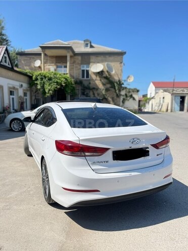 Hyundai Avante 2016, 180,000 km - 1.6 l - Bakı