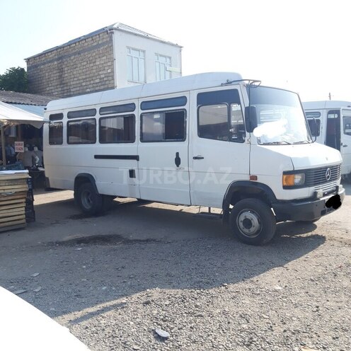 Mercedes 609 D 1992, 886,688 km - 4.0 л - Quba