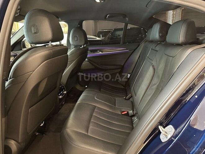 BMW 530e-13