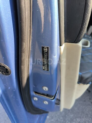 Toyota Prius-13