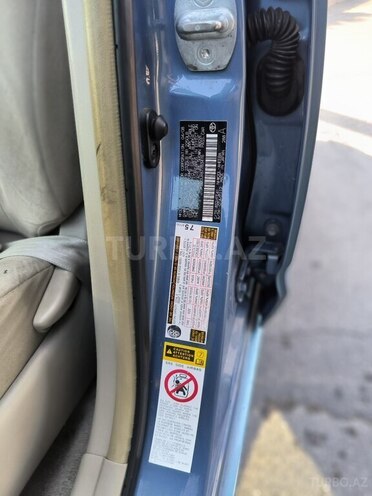 Toyota Prius-12
