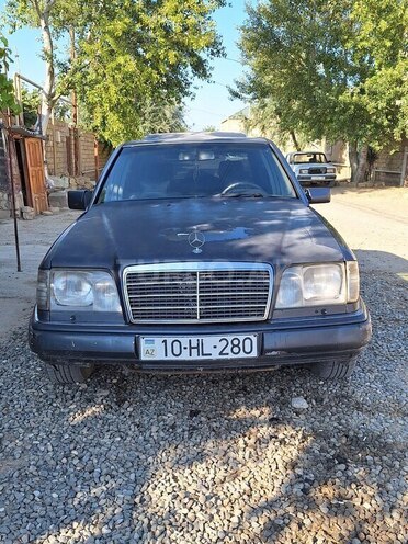 Mercedes E 280 1993, 300,000 km - 2.8 l - Bakı