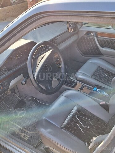 Mercedes E 280 1993, 300,000 km - 2.8 l - Bakı