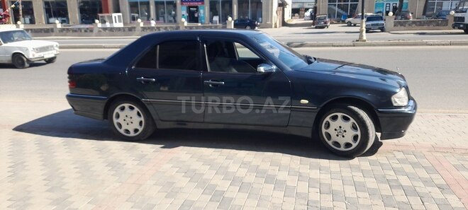 Mercedes C 220 d 1998, 589,956 km - 2.2 l - Quba