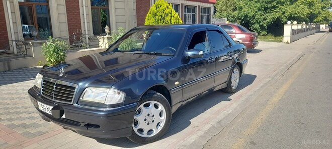 Mercedes C 220 d 1998, 589,956 km - 2.2 l - Quba