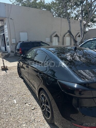 Hyundai Elantra 2018, 190,000 km - 2.0 л - Bakı