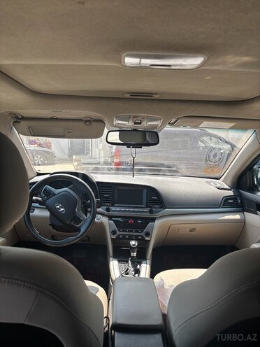 Hyundai Elantra 2018, 190,000 km - 2.0 л - Bakı