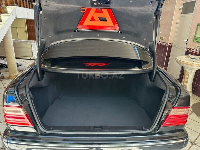 Mercedes E 200 2000, 228,850 km - 2.0 l - Gəncə