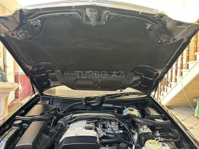 Mercedes E 200 2000, 228,850 km - 2.0 l - Gəncə