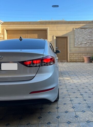 Hyundai Elantra 2017, 124,000 km - 2.0 l - Bakı