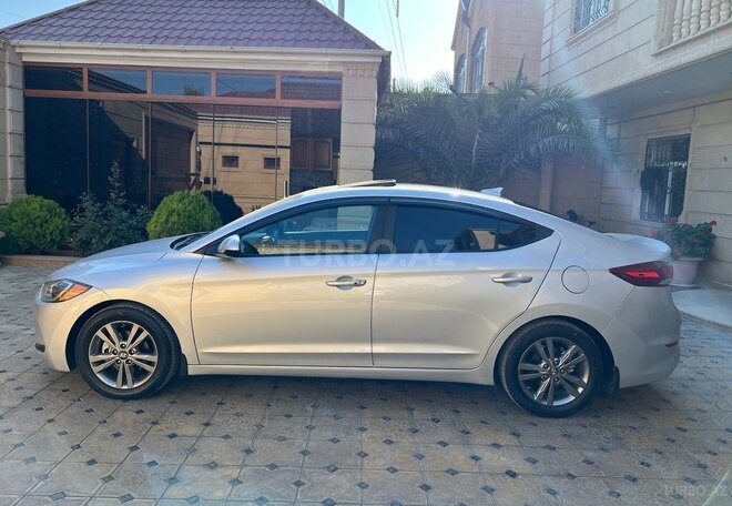 Hyundai Elantra 2017, 124,000 km - 2.0 l - Bakı
