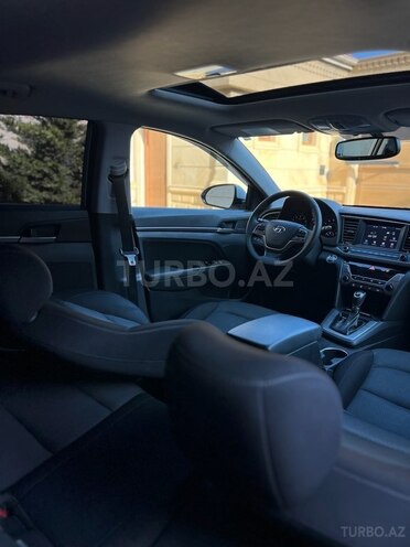 Hyundai Elantra 2017, 124,000 km - 2.0 l - Bakı