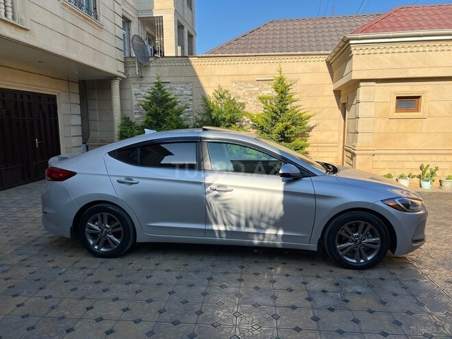 Hyundai Elantra 2017, 124,000 km - 2.0 l - Bakı