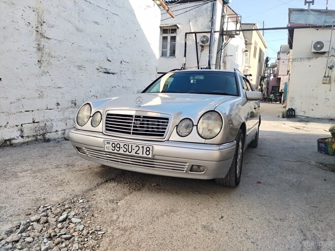 Mercedes E 240 1999, 351,000 km - 2.4 l - Bakı