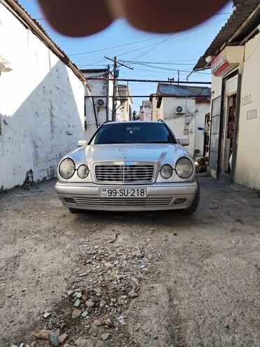Mercedes E 240 1999, 351,000 km - 2.4 l - Bakı