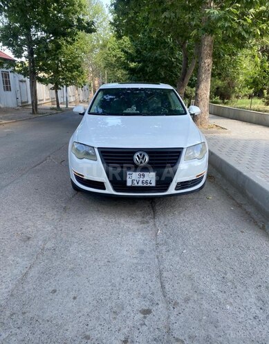 Volkswagen Passat 2005, 200,000 km - 3.2 l - Gəncə